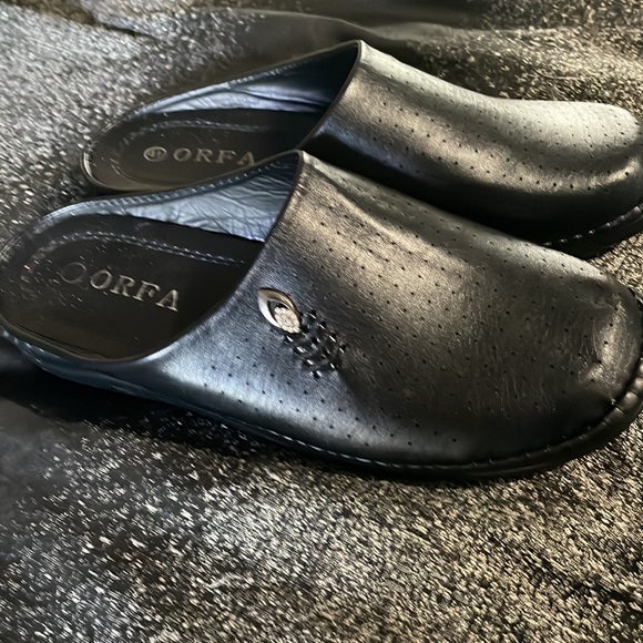 Slightly used woman’s size 41 ORFA shoes 8.5 in US size - Picture 2 of 7